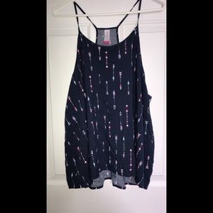 Super cute arrow print tank top